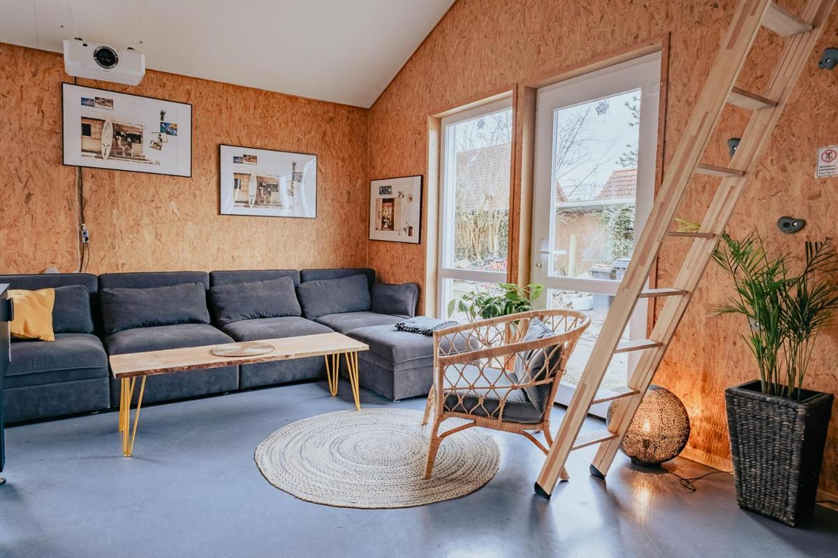 Hostel Oder Ferienwohnung 1-16 Personen Im Blauen Haus Fehmarn Luaran gambar