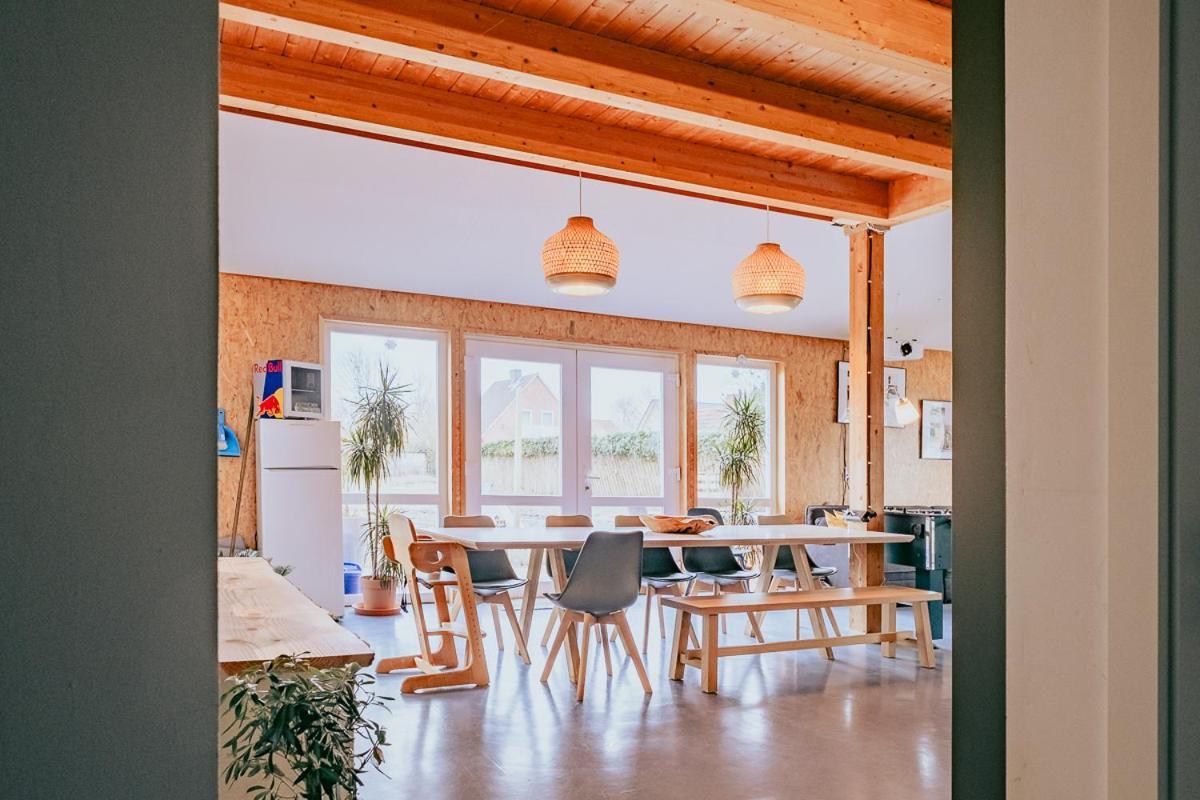 Hostel Oder Ferienwohnung 1-16 Personen Im Blauen Haus Fehmarn Luaran gambar