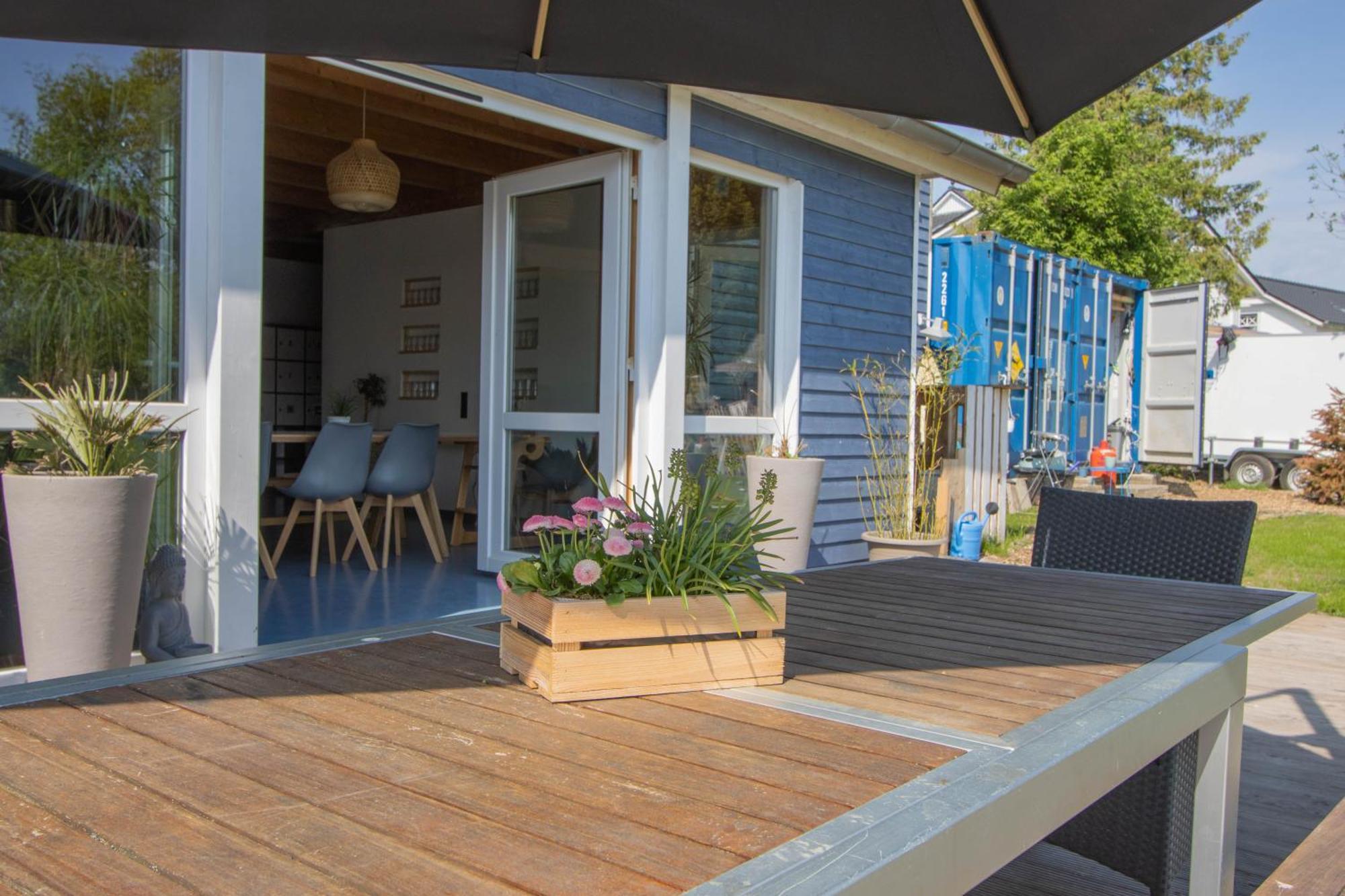 Hostel Oder Ferienwohnung 1-16 Personen Im Blauen Haus Fehmarn Luaran gambar