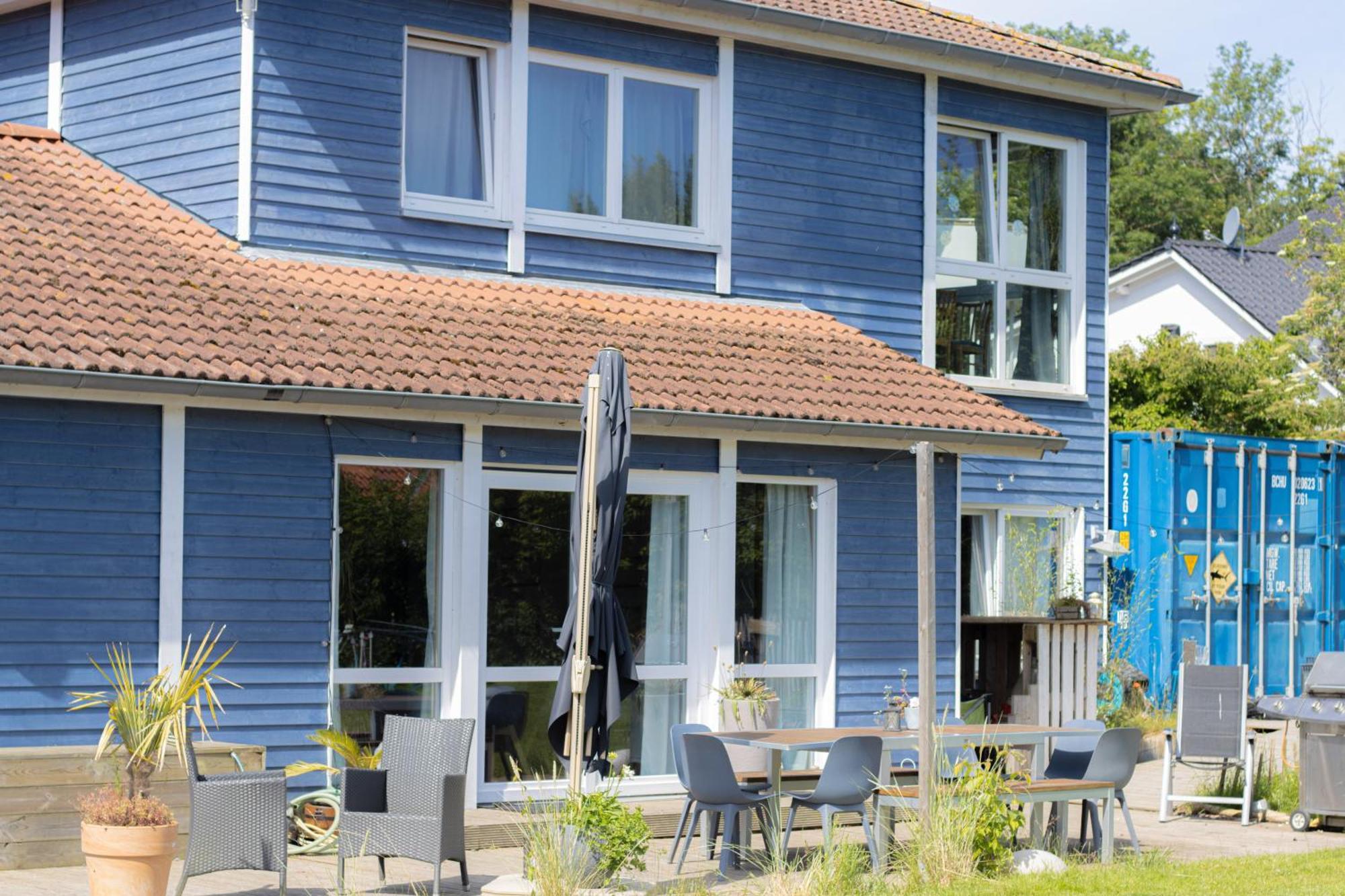 Hostel Oder Ferienwohnung 1-16 Personen Im Blauen Haus Fehmarn Luaran gambar