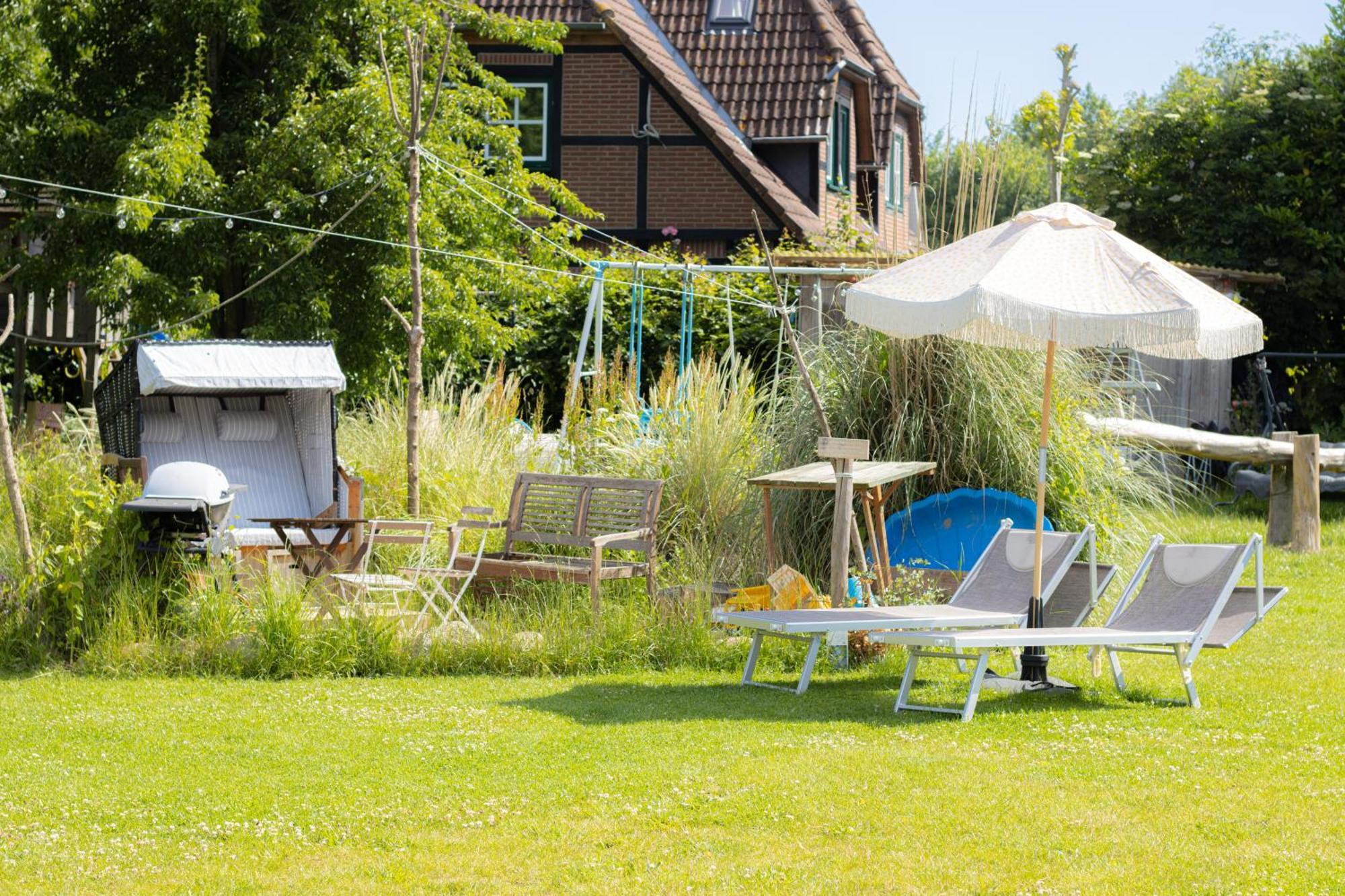 Hostel Oder Ferienwohnung 1-16 Personen Im Blauen Haus Fehmarn Luaran gambar