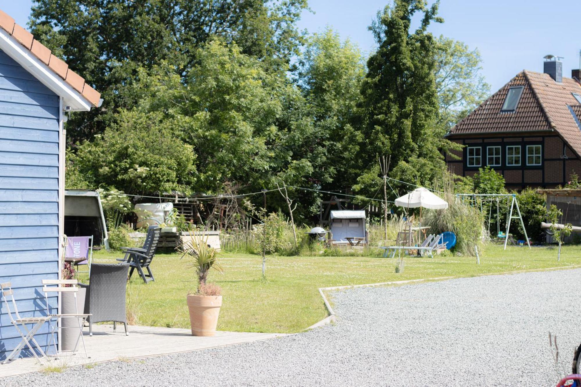 Hostel Oder Ferienwohnung 1-16 Personen Im Blauen Haus Fehmarn Luaran gambar