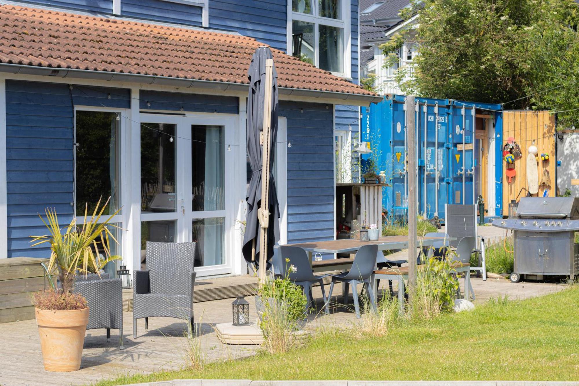 Hostel Oder Ferienwohnung 1-16 Personen Im Blauen Haus Fehmarn Luaran gambar